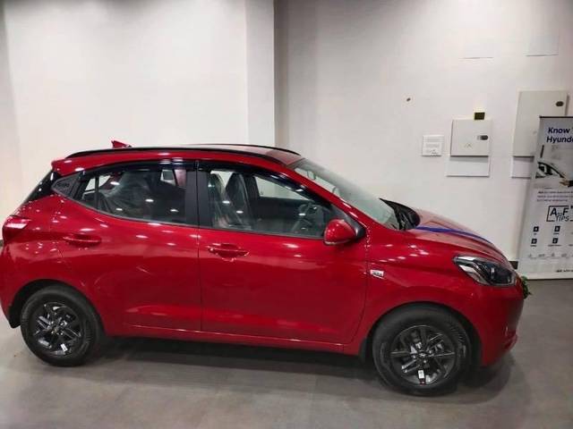 https://images10.gaadi.com/usedcar_image/4629312/original/processed_34c2ee82-97c0-465f-8d0a-531d3b9dfcb6.jpeg?imwidth=6401