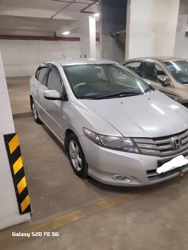 https://images10.gaadi.com/usedcar_image/4629313/original/processed_9e15f3b1-45e9-47c2-a273-6faa6a3ca0cb.jpg?imwidth=6401