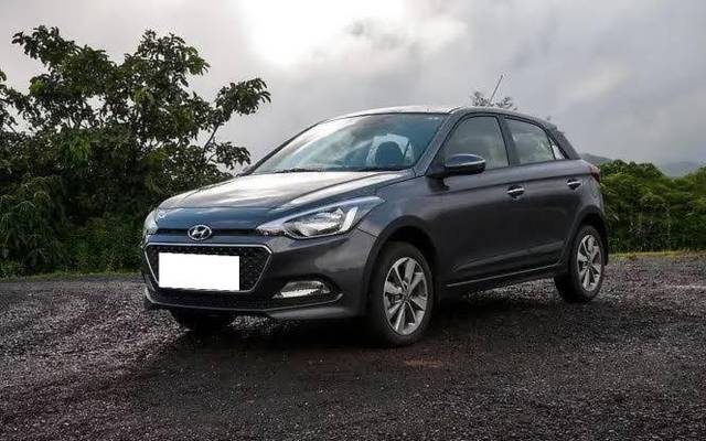 https://images10.gaadi.com/usedcar_image/4629328/original/processed_cac5f604-5b84-4dcc-a917-bc605cceaf3f.jpeg?imwidth=6400