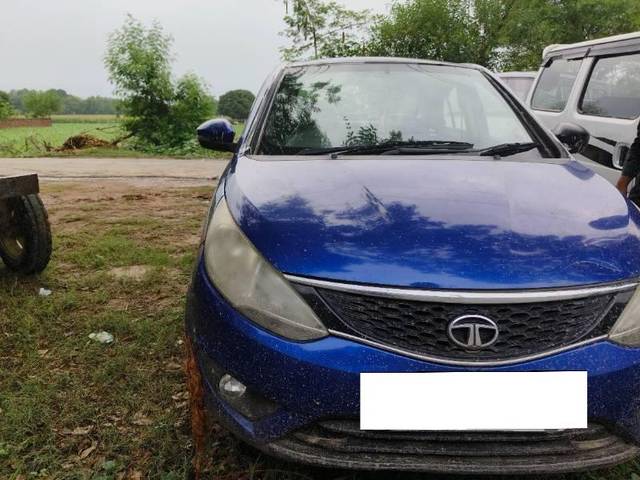 https://images10.gaadi.com/usedcar_image/4629334/original/processed_ee991560-cc7e-4470-93d1-e62e6e464099.jpg?imwidth=6400