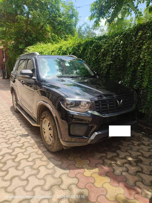 https://images10.gaadi.com/usedcar_image/4629346/original/processed_78736402-c93a-4158-8e9b-76fa6ffde66b.jpg?imwidth=6400