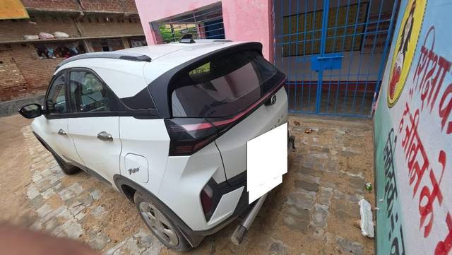 https://images10.gaadi.com/usedcar_image/4629353/original/processed_976d6e60-e90a-4ba4-be1d-0b630d36a182.jpg?imwidth=6402