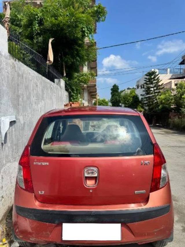 https://images10.gaadi.com/usedcar_image/4629364/original/processed_a2ec634b-673d-418d-bb10-876037fd4969.jpeg?imwidth=6401