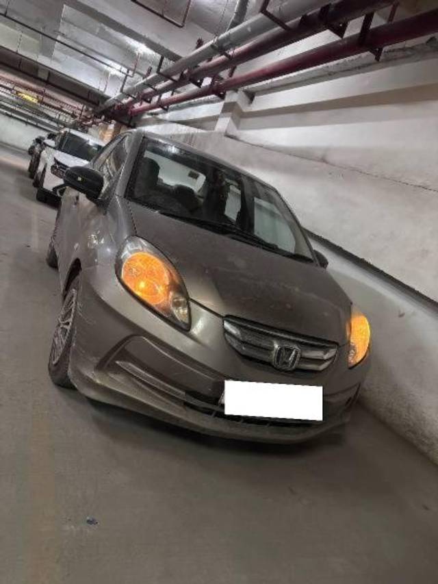https://images10.gaadi.com/usedcar_image/4629374/original/processed_504e4538-a409-4a6c-9e1d-4187598e5248.jpeg?imwidth=6402