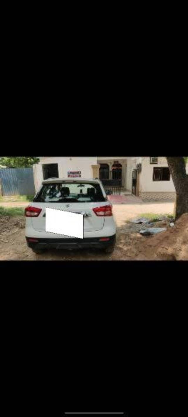https://images10.gaadi.com/usedcar_image/4629383/original/processed_b2abb89e-5449-45fb-8a66-8e94232a89dd.jpg?imwidth=6400