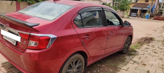 https://images10.gaadi.com/usedcar_image/4629524/original/processed_268f2f4c-3c19-43dd-8440-ac6d8d584b71.jpg?imwidth=6401