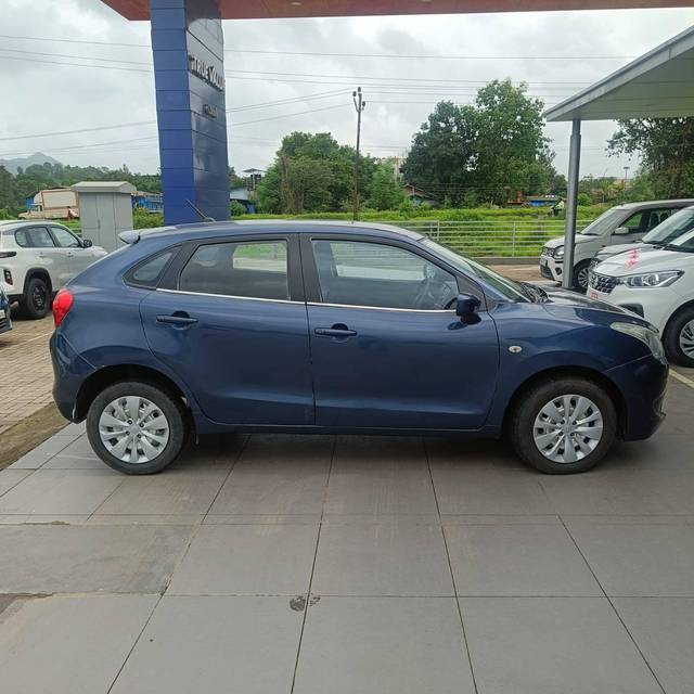 https://images10.gaadi.com/usedcar_image/4629529/original/processed_fd4c41fb6a5bc0901436f20e627bf587.jpg?imwidth=6401