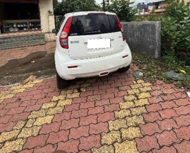 https://images10.gaadi.com/usedcar_image/4629545/original/processed_d2b68a09-0c66-46e7-8dac-a03e520da37d.jpeg?imwidth=6401