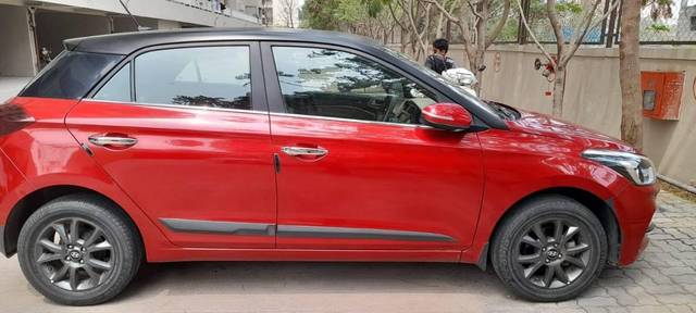https://images10.gaadi.com/usedcar_image/4629554/original/processed_3bcbbf75-ef6d-4c94-ad07-97fe33796032.jpeg?imwidth=6401