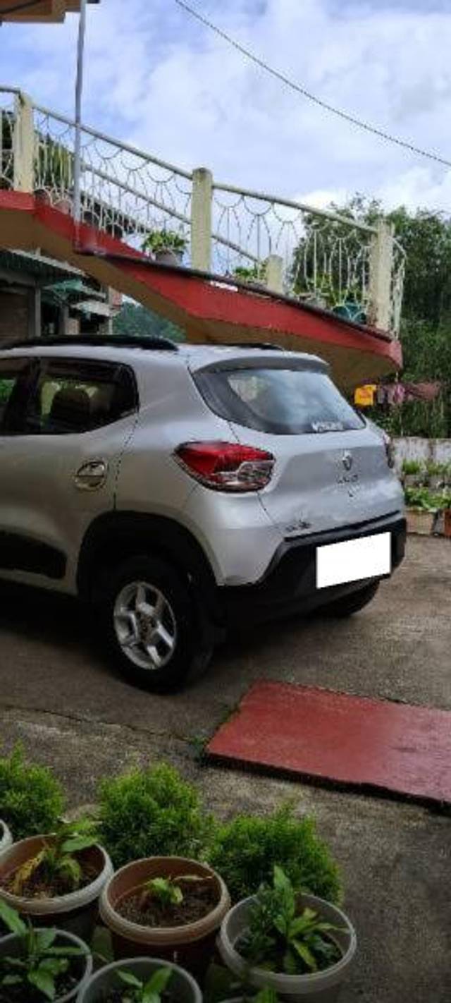 https://images10.gaadi.com/usedcar_image/4629564/original/processed_27291d59-63f7-49dc-92df-5e19323aa850.jpg?imwidth=6401