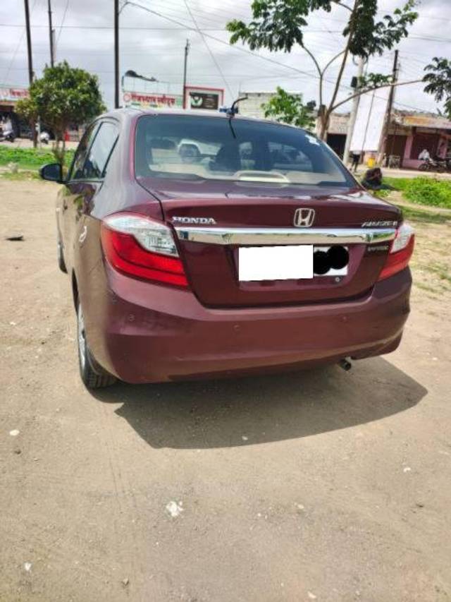 https://images10.gaadi.com/usedcar_image/4629565/original/processed_e440db80-cb21-4f72-8b53-66edba3ec65d.jpg?imwidth=6402