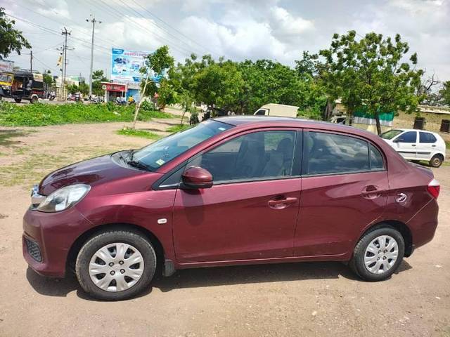 https://images10.gaadi.com/usedcar_image/4629565/original/processed_e596d449-4bba-4b91-a39a-9bcfbb2ffd44.jpg?imwidth=6400