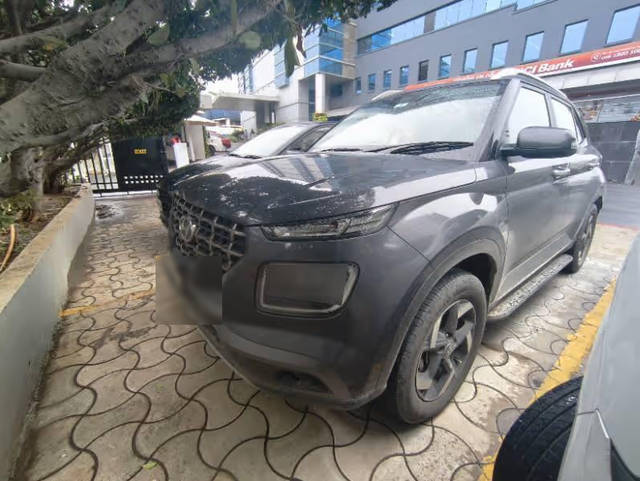 https://images10.gaadi.com/usedcar_image/4629573/original/4bc4a73a-18d2-44ef-b4b7-973a23d70a52.png?imwidth=6401