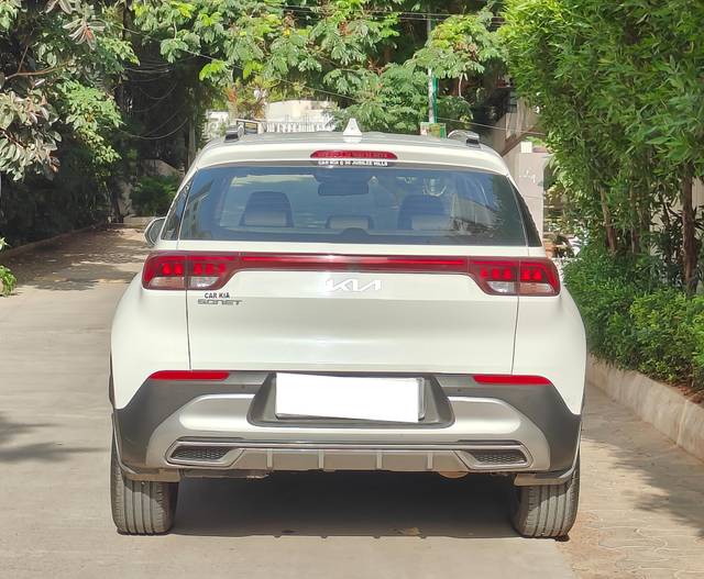 https://images10.gaadi.com/usedcar_image/4629596/original/processed_7ace27d34bb359246059600774cf7875.jpg?imwidth=6402