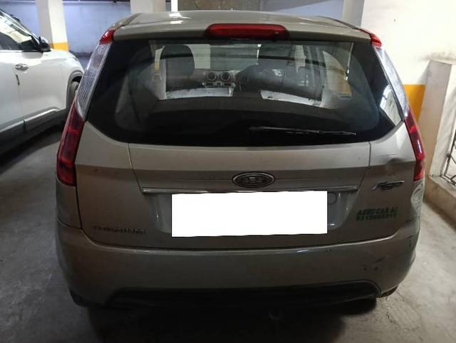 https://images10.gaadi.com/usedcar_image/4629656/original/processed_9738e4ef-942d-41ba-b80a-440d240a7367.jpg?imwidth=6401