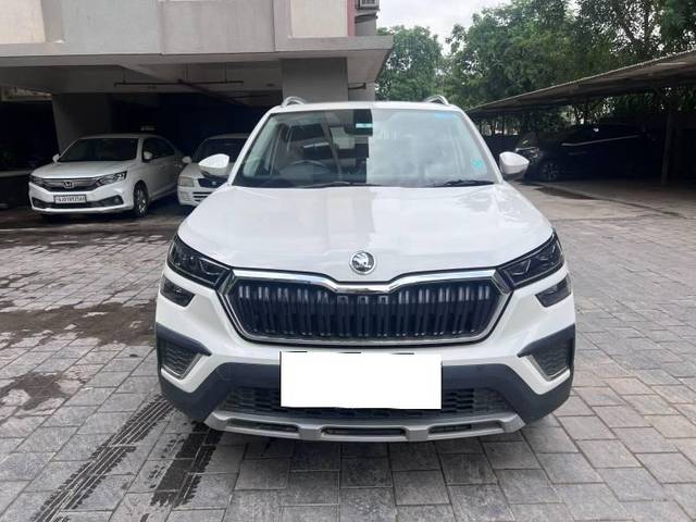 https://images10.gaadi.com/usedcar_image/4629666/original/processed_561a4157-59c9-49d5-9d30-3b37183ae555.jpeg?imwidth=6400