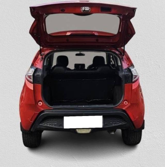 https://images10.gaadi.com/usedcar_image/4629670/original/processed_c00aefa5b2d6501e818bb3cbff9516a8.jpg?imwidth=6401