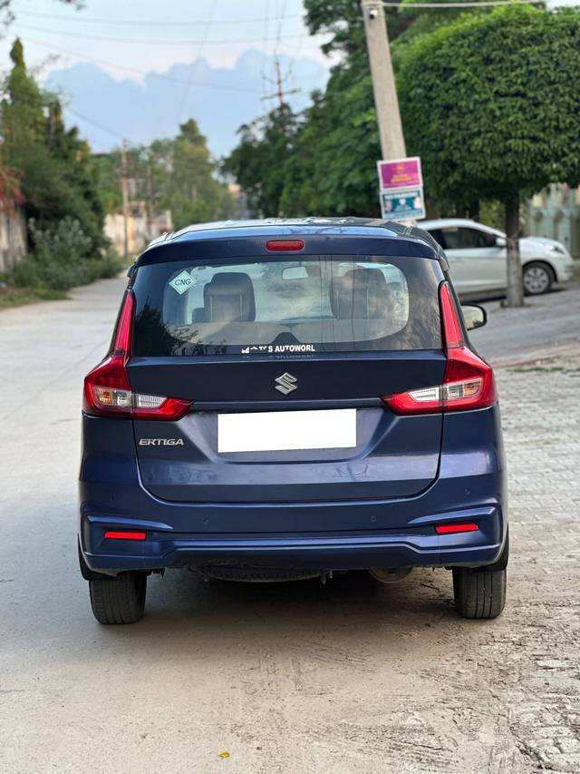https://images10.gaadi.com/usedcar_image/4629678/original/processed_9e1f5dfa900995b41e42a7b3518de3d7.jpg?imwidth=6402