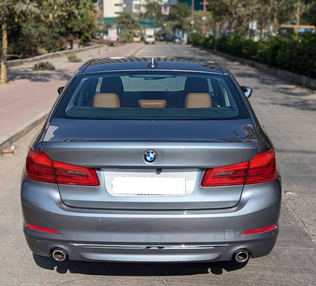 https://images10.gaadi.com/usedcar_image/4629699/original/processed_ea158e2e-23c1-4714-86ca-ed796f9416be.jpg?imwidth=6402