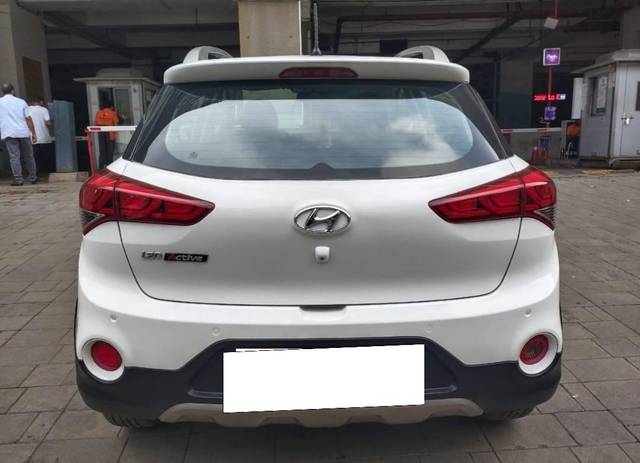 https://images10.gaadi.com/usedcar_image/4629714/original/processed_c5b5d5057c3094f1aaa4b1c8c8aac2fb.jpg?imwidth=6402