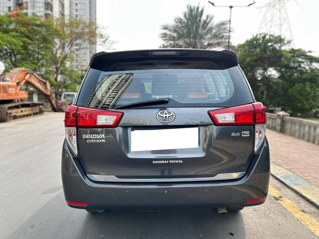 https://images10.gaadi.com/usedcar_image/4629718/original/processed_180f3be93e12e517caba28d22f589210.jpg?imwidth=6402