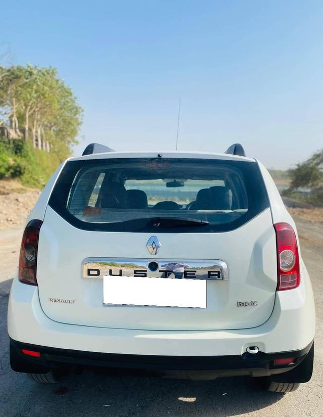 https://images10.gaadi.com/usedcar_image/4629722/original/processed_a7ee7bbb-7ad9-4eca-a22e-a4da335673a8.jpg?imwidth=6402