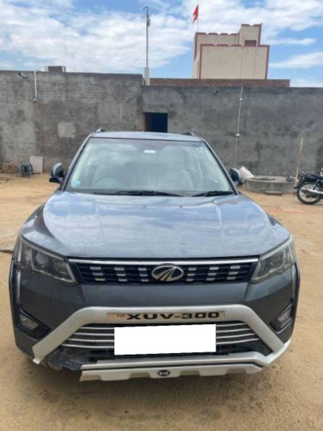 https://images10.gaadi.com/usedcar_image/4629726/original/processed_082c17e4-ce89-455f-b2fd-c7871c1f7697.jpeg?imwidth=6400