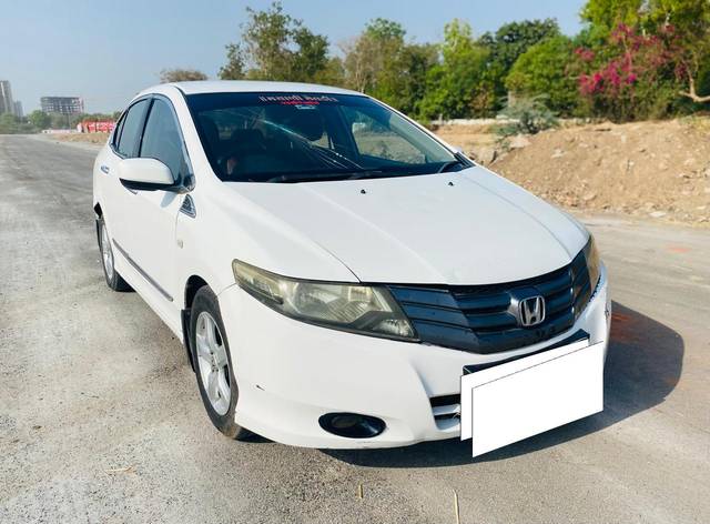 https://images10.gaadi.com/usedcar_image/4629727/original/processed_ff5f0483-0da2-48da-9dcd-70e09d664274.jpg?imwidth=6400