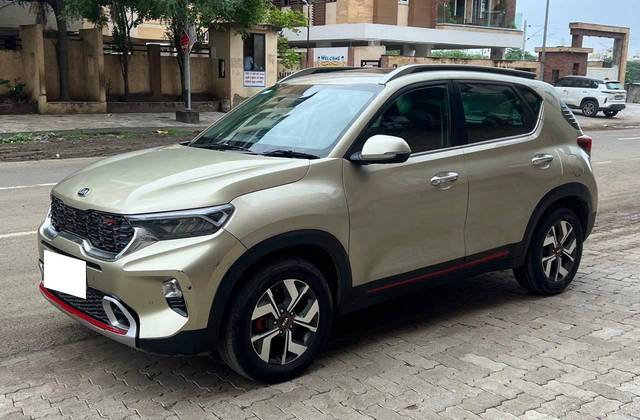 https://images10.gaadi.com/usedcar_image/4629767/original/processed_0f476e053419217e232e82440a74e1b1.jpg?imwidth=6400