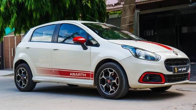 https://images10.gaadi.com/usedcar_image/4629775/original/processed_3379df3da837326766c6f9b857ca161c.jpeg?imwidth=6400