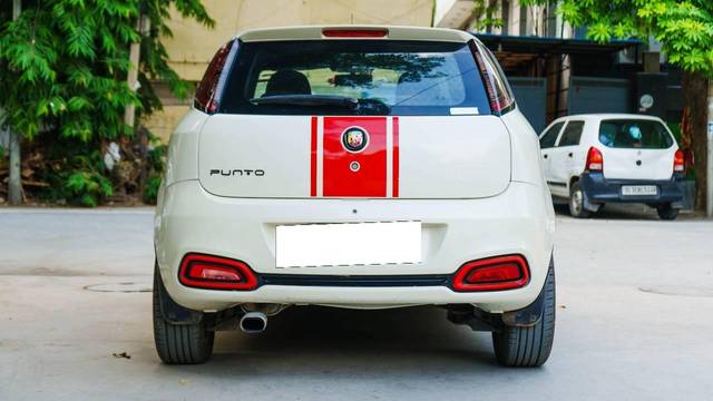 https://images10.gaadi.com/usedcar_image/4629775/original/processed_940180fa9a535a908e709cc683e70c9f.jpeg?imwidth=6401