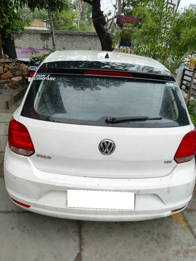 https://images10.gaadi.com/usedcar_image/4629808/original/processed_6c892cfe-5fb3-4585-9bd7-027035b86c23.jpg?imwidth=6401