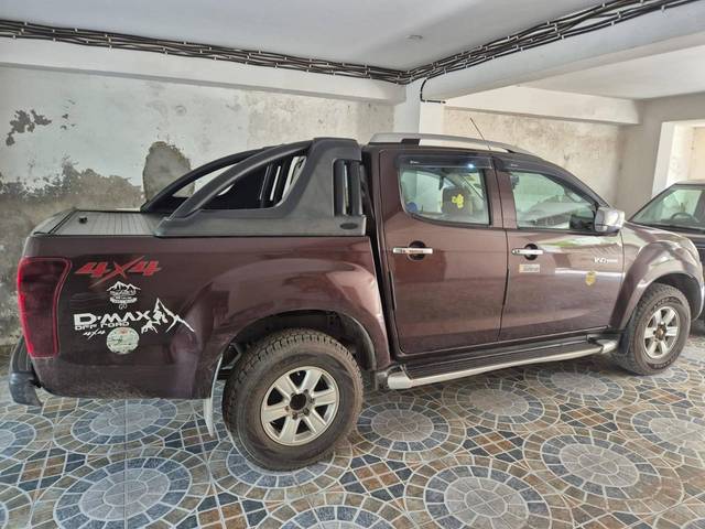 https://images10.gaadi.com/usedcar_image/4629811/original/processed_374c01db-f876-4903-b7ad-44cff0f7687b.jpg?imwidth=6400
