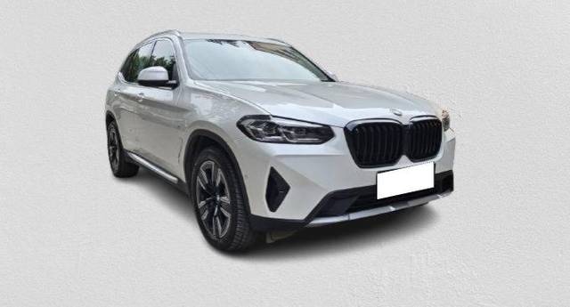 https://images10.gaadi.com/usedcar_image/4629840/original/processed_b58fcb653fca4ef370e7ed028c131b28.jpg?imwidth=6400
