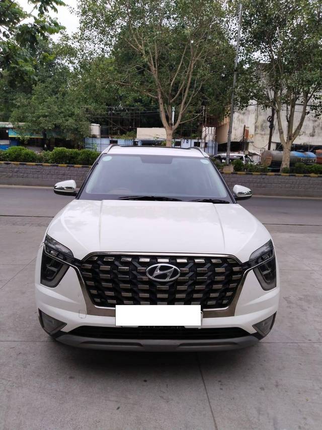 https://images10.gaadi.com/usedcar_image/4629845/original/processed_f6d657389d05b8639b2889cc81722b8d.jpg?imwidth=6402