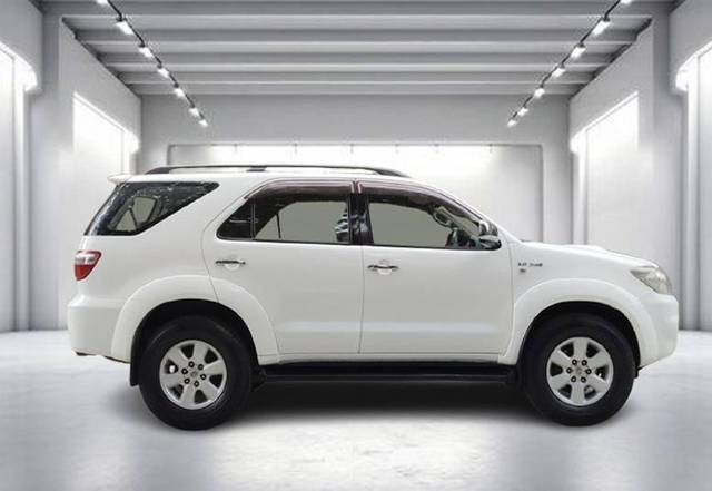 https://images10.gaadi.com/usedcar_image/4629857/original/processed_7138b6798f8ad8d1ca12d0533ff29111.jpeg?imwidth=6401