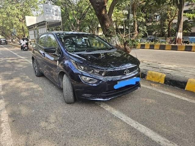 https://images10.gaadi.com/usedcar_image/4629862/original/processed_processed_3f31d409-303d-465e-9dd2-7a53629c0f4c.jpg?imwidth=6400