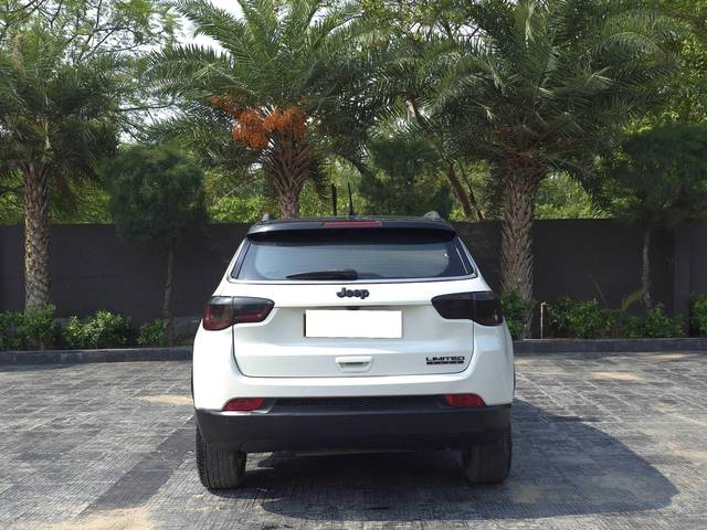 https://images10.gaadi.com/usedcar_image/4629874/original/processed_424407d4-dbe6-4d22-b5c6-7b6fcdd4011f.jpg?imwidth=6402