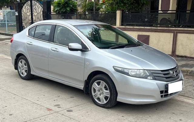 https://images10.gaadi.com/usedcar_image/4629886/original/processed_4d8e4e517a04898bfb1700acefe3b6ac.jpg?imwidth=6400