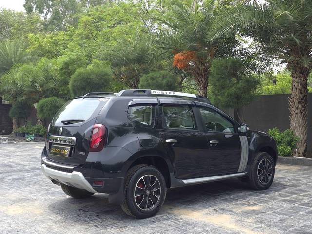 https://images10.gaadi.com/usedcar_image/4629887/original/processed_18256f49-86db-4425-9761-d47cdd30b2a7.jpg?imwidth=6402