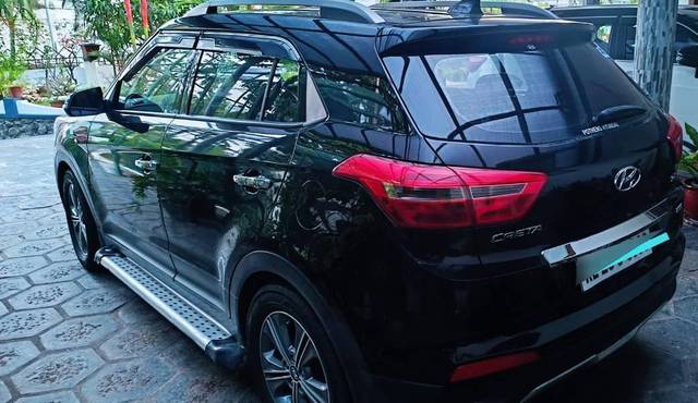 https://images10.gaadi.com/usedcar_image/4629898/original/processed_16643624-a0fc-4640-a6a7-e9ee7258d5cf.jpg?imwidth=6401