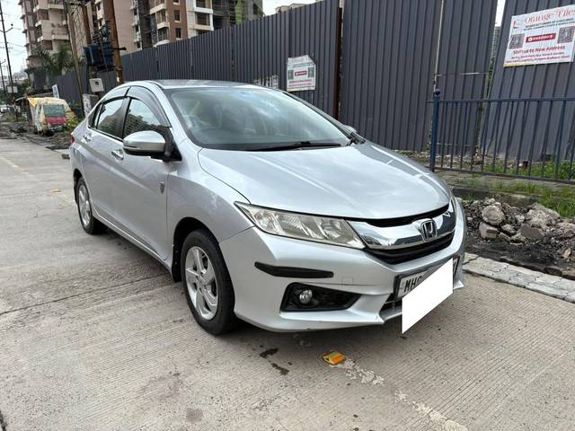 https://images10.gaadi.com/usedcar_image/4629907/original/processed_f41bbe68-022f-42a8-8ba3-f25521d2e108.jpg?imwidth=6400