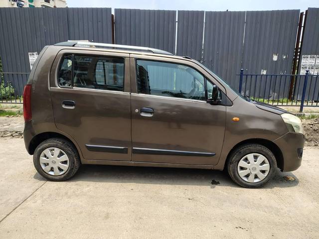 https://images10.gaadi.com/usedcar_image/4629908/original/processed_017bae25-6729-4537-9603-e9da219aeaee.jpg?imwidth=6401