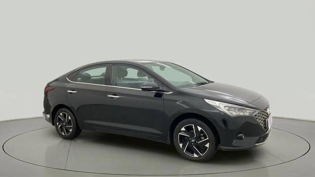 https://images10.gaadi.com/usedcar_image/4629923/original/ef4849769a8838e2415a71adeb1cd1c1.jpg?imwidth=6400