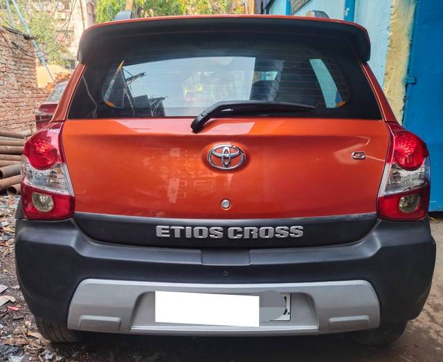 https://images10.gaadi.com/usedcar_image/4629928/original/processed_85b92ae4e8cbb8abe495a51a7449234f.jpg?imwidth=6402