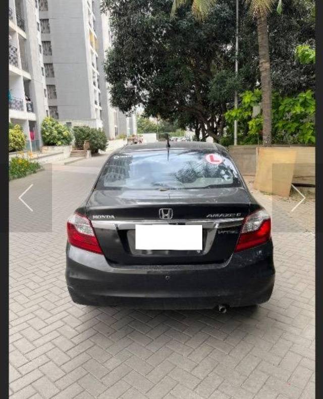 https://images10.gaadi.com/usedcar_image/4629932/original/processed_34eeecb1-a2a9-4497-b517-978853388939.jpeg?imwidth=6401