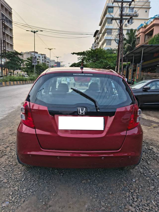 https://images10.gaadi.com/usedcar_image/4629935/original/processed_b2e2af57-e766-4e60-b3fe-e9e357b9fcaf.jpg?imwidth=6401