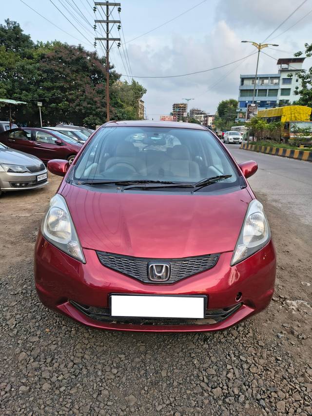 https://images10.gaadi.com/usedcar_image/4629935/original/processed_f0f78c88-eb42-4f11-a3ad-eccbc5dcd292.jpg?imwidth=6400