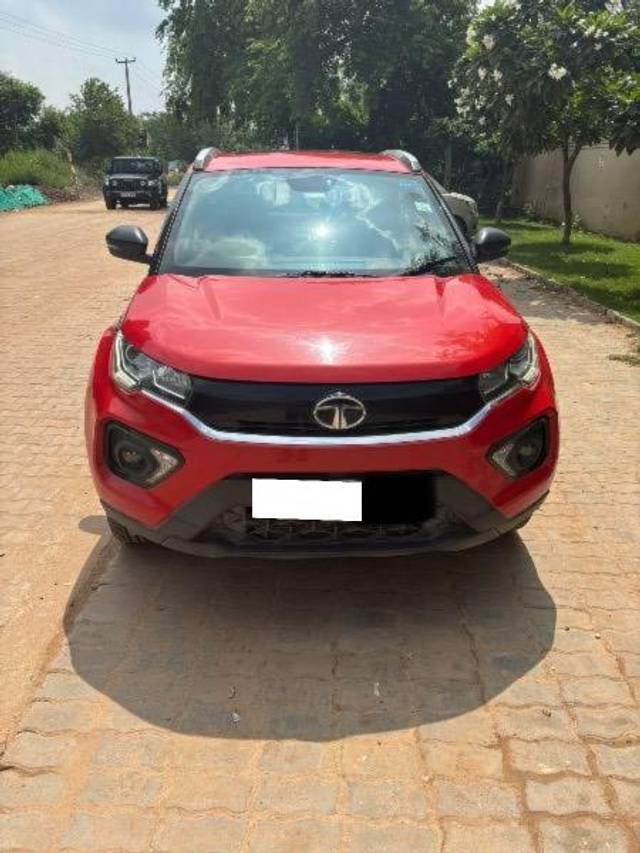 https://images10.gaadi.com/usedcar_image/4629938/original/processed_233d677b-31c6-4cb9-ac72-0af742b3c963.jpeg?imwidth=6400