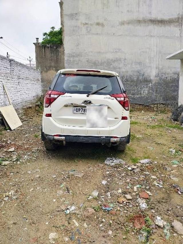 https://images10.gaadi.com/usedcar_image/4629973/original/processed_88b22bcf-e1e2-4457-8932-be851465f97a.jpeg?imwidth=6402